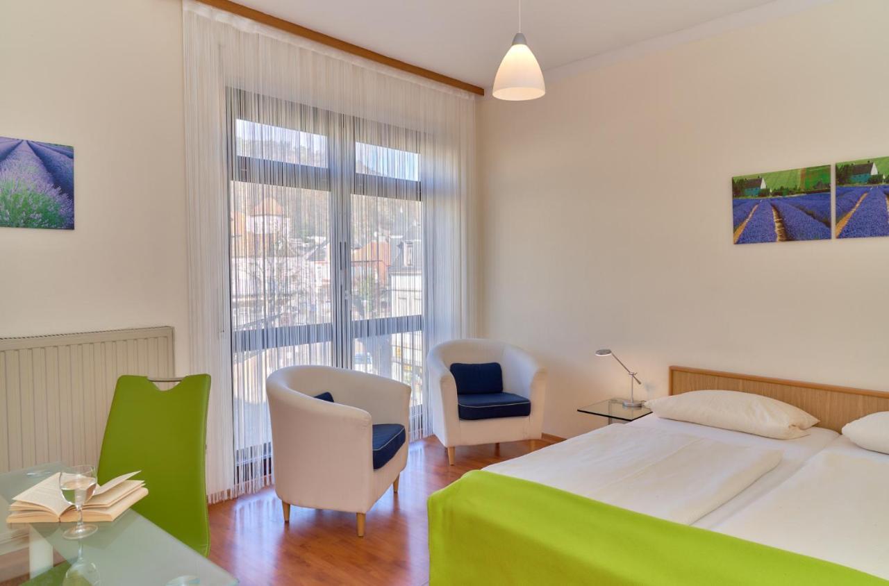 Hotel Garni Am Goetheplatz Bad Münster am Stein-Ebernburg Екстериор снимка