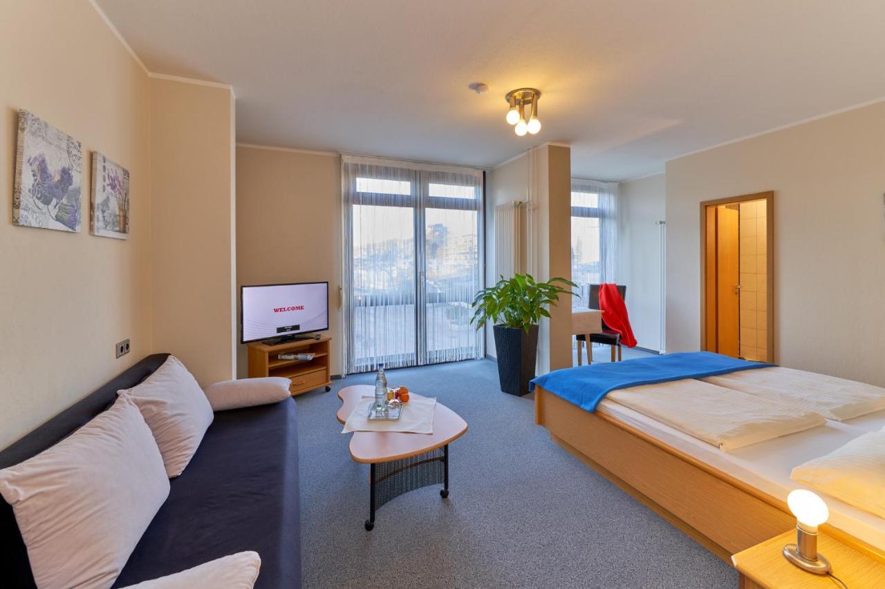 Hotel Garni Am Goetheplatz Bad Münster am Stein-Ebernburg Екстериор снимка