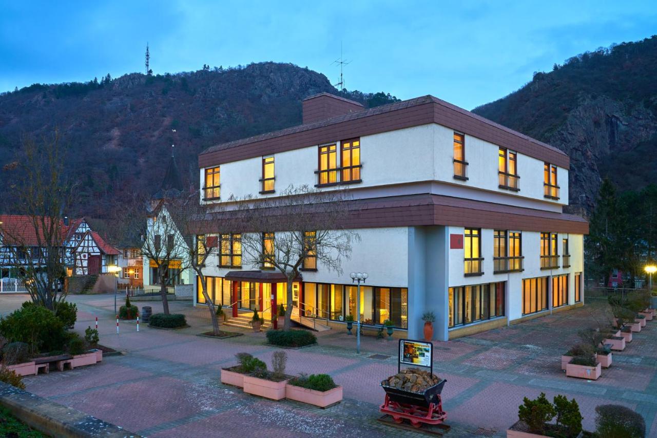 Hotel Garni Am Goetheplatz Bad Münster am Stein-Ebernburg Екстериор снимка