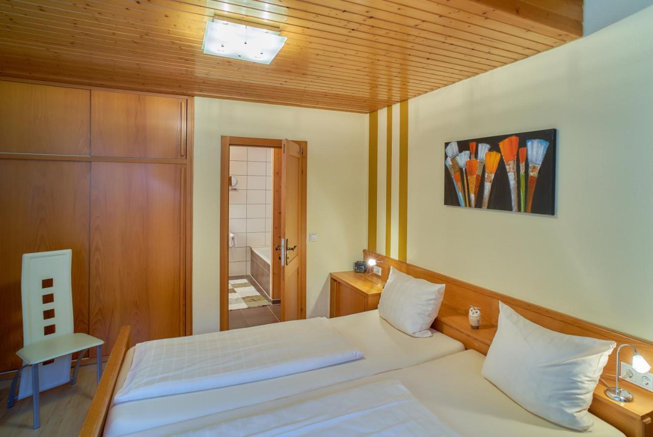 Hotel Garni Am Goetheplatz Bad Münster am Stein-Ebernburg Екстериор снимка